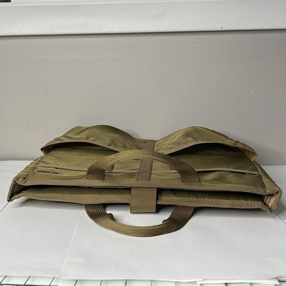 Hartmann Padded 17” Laptop Carrier Sleeve with Handles - Picture 3 of 7